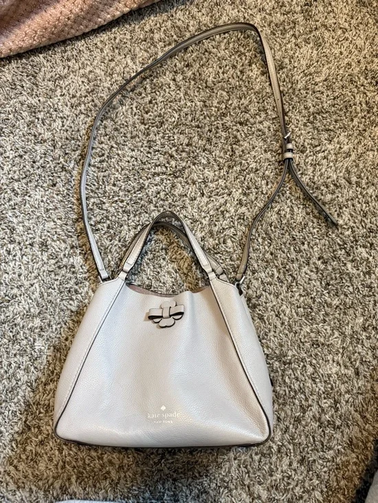 kate spade gray leather shoulder bag with floral charm - Picture 2 of 5